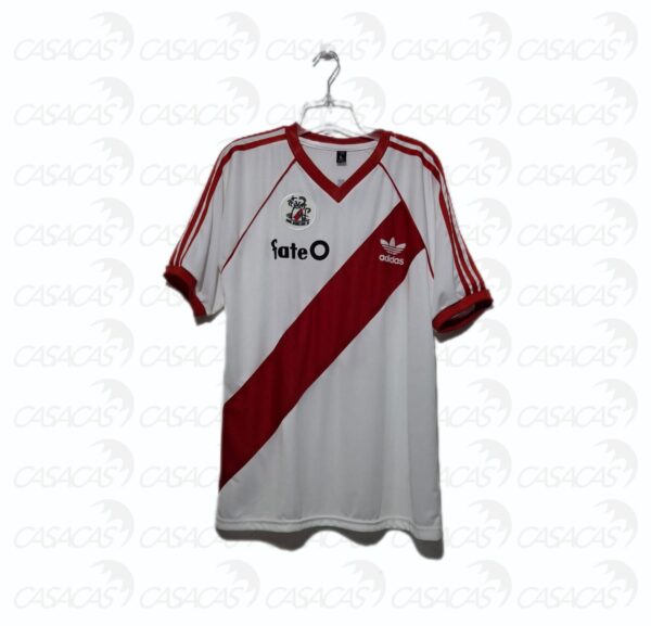 Camiseta Retro River