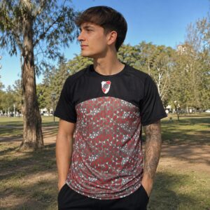 Remera Fan River